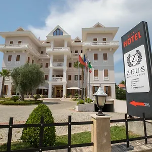 4* Отель Zeus